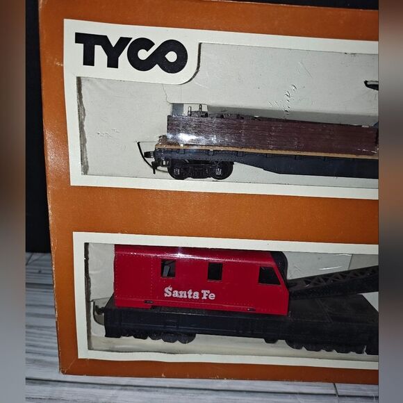 Tyco #932 HO Scale Operating Crane Car With Boom Tender Collectible Train Cars - Picture 4 of 9